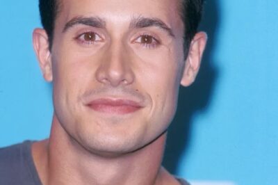 El galán de los 90s está completamente irreconocible: los fans no reconocen a la estrella con barba y cabello canoso ahora – ¡Sus fotos de antes y después!