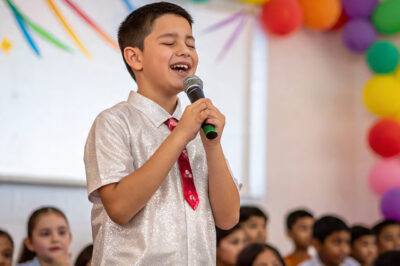 Yo escribí el himno nacional en braille para mis alumnos