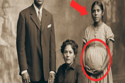 La Foto De 1904 Que Todos Creían Normal — Pero Las Manos De La Criada Cuentan Otra Historia