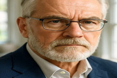 Mi Hijo Me Empujó En La Mesa De Navidad: “Este Lugar Es De Mi Suegro, Fuera.” Entonces..