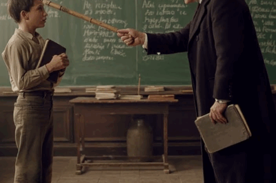 “¡CÁLLATE, ANALFABETO!”, GRITÓ LA MAESTRA… Y TUVO QUE GUARDAR SILENCIO HASTA QUE EL NIÑO HIZO ESTO.